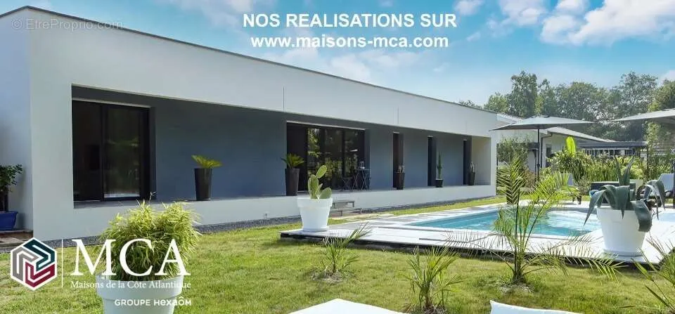 Piscine - Terrain Viabilisé en Lotissement à Carcares-Sainte-Croix