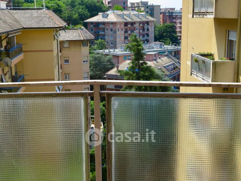 Rõdu - Apartment with Partial Sea View in Genoa