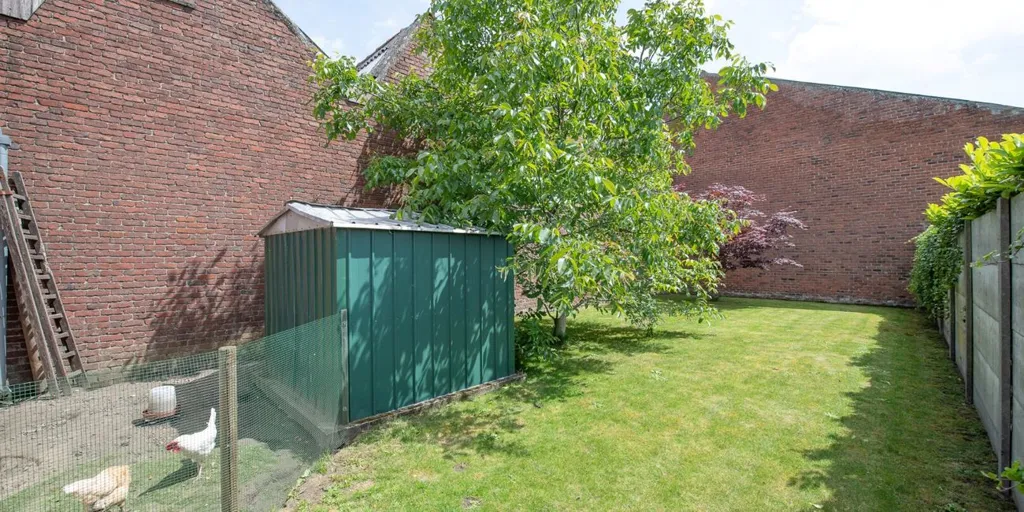 Jardin - Maison à Rénover avec Jardin à Waregem