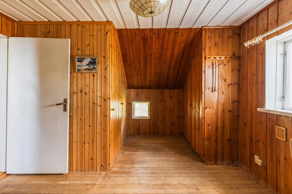 Esik - Charming Seafront Property in Stenskär