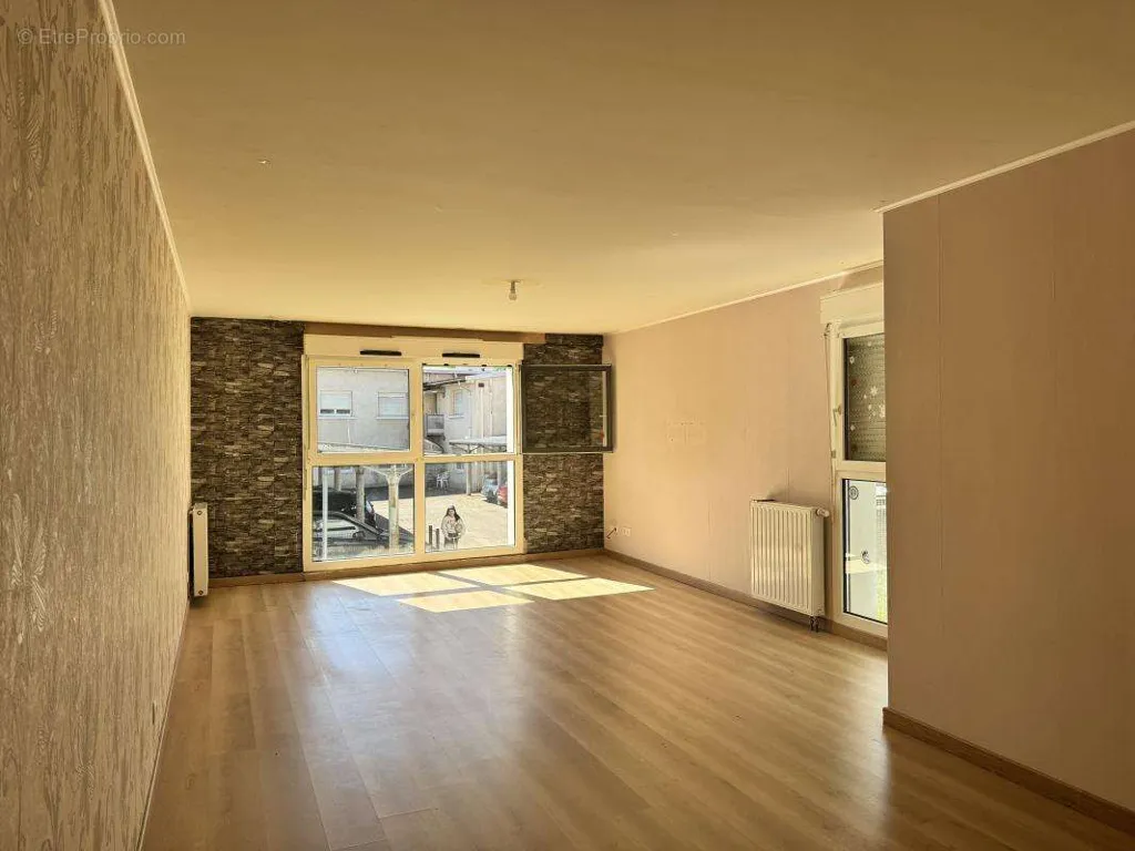 Soggiorno - 3-Bedroom Apartment with Parking in Nancy