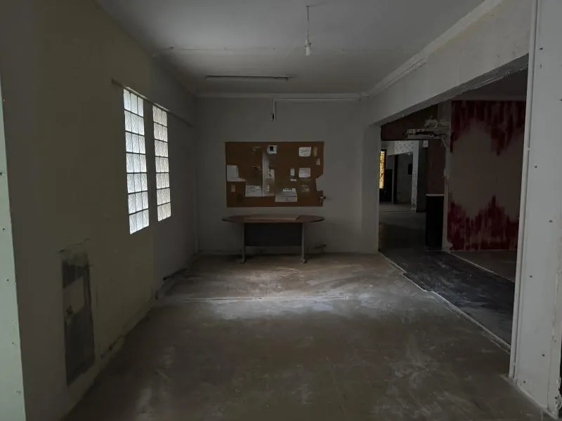 Pièces - Office Space in Central Serres
