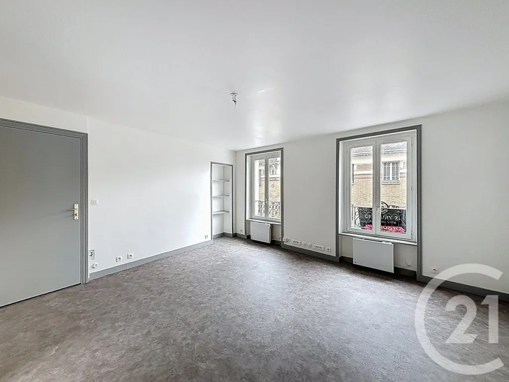 Pièces - Appartement F1 avec Vue Sud au Centre de Montfermeil