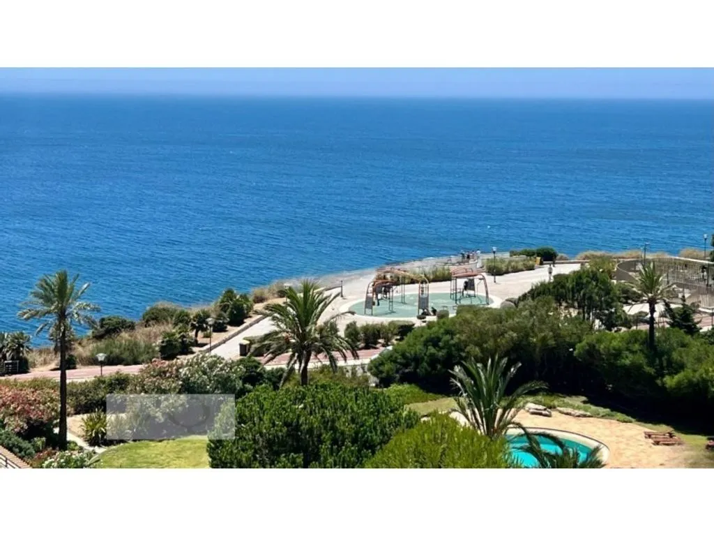 Bassein - Luxury Seafront Flat in Cascais