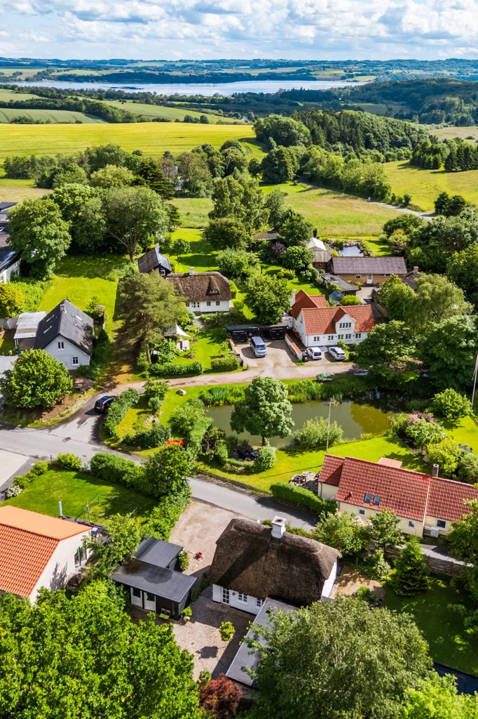 Vue aérienne - Historic Villa with Garden in Svejstrup