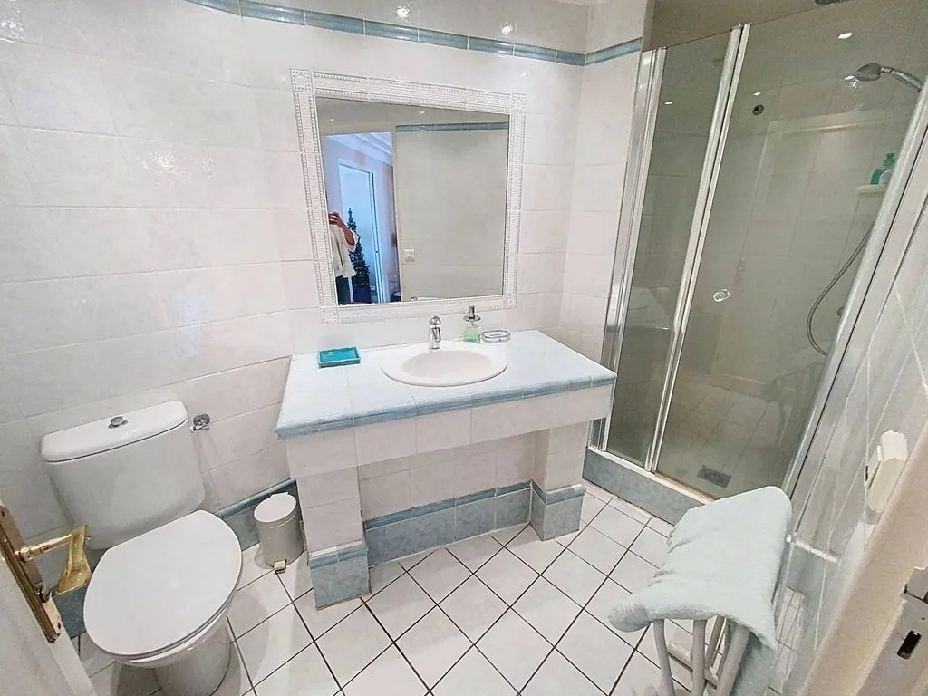 Salles de bain - Appartement de Luxe avec Vue Mer à Cannes