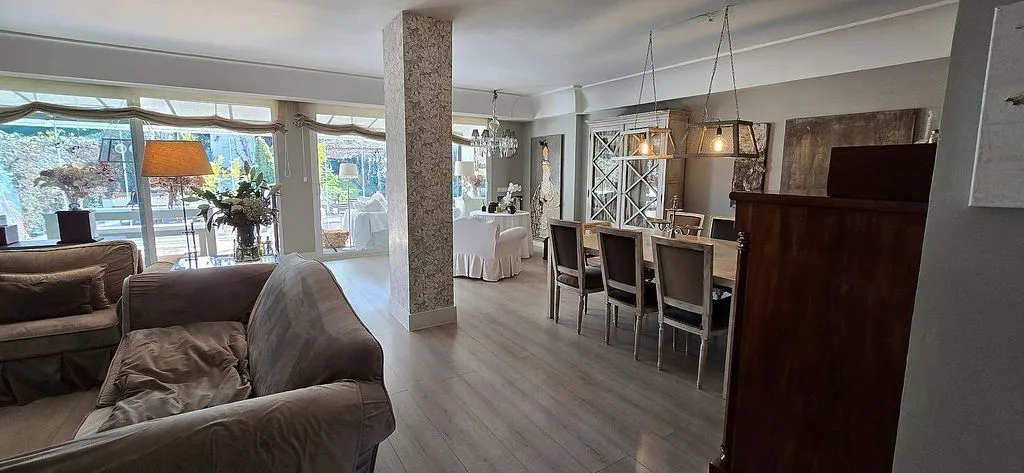 Söögituba - Semi-detached House with Pool in Montepríncipe
