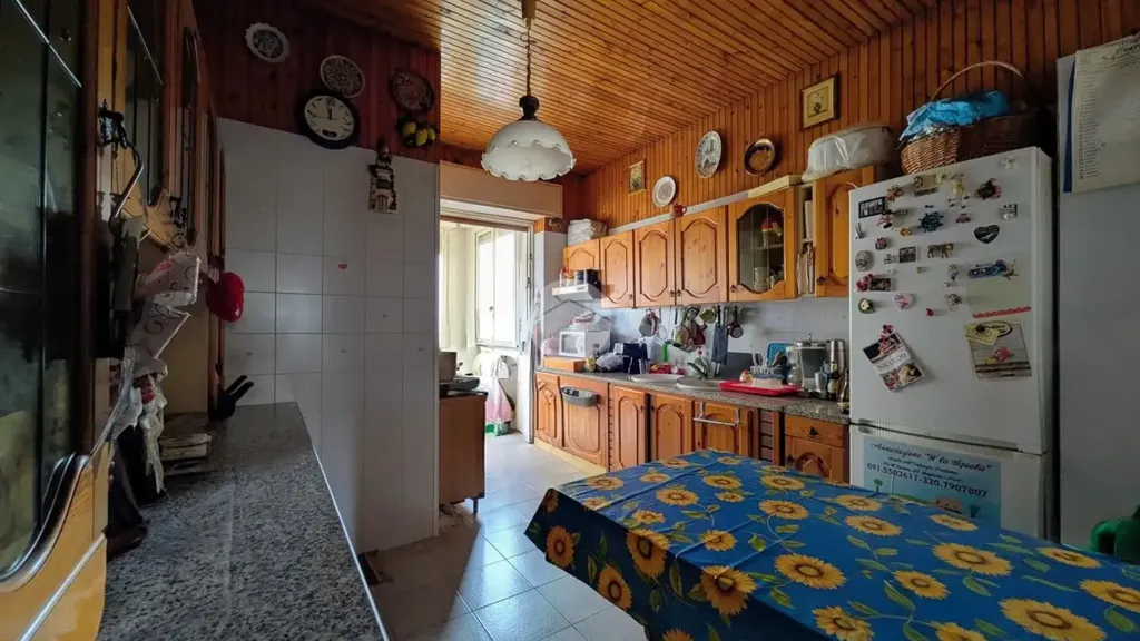 Cuisine - 5-Room Apartment with Balcony in Palermo