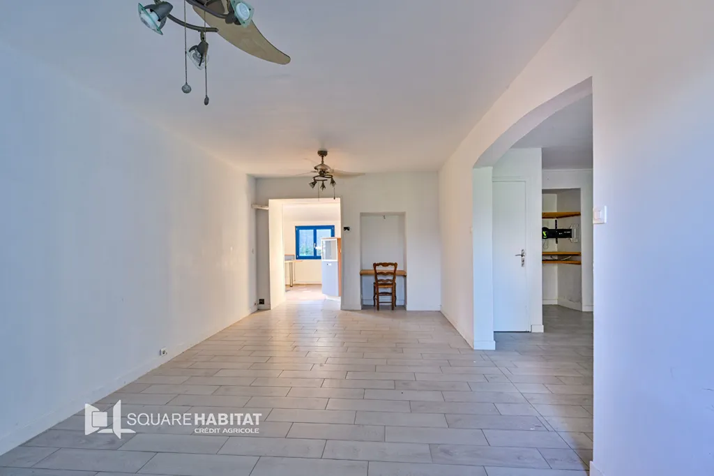 Esik - Charming 4-Piece House in Mesquer