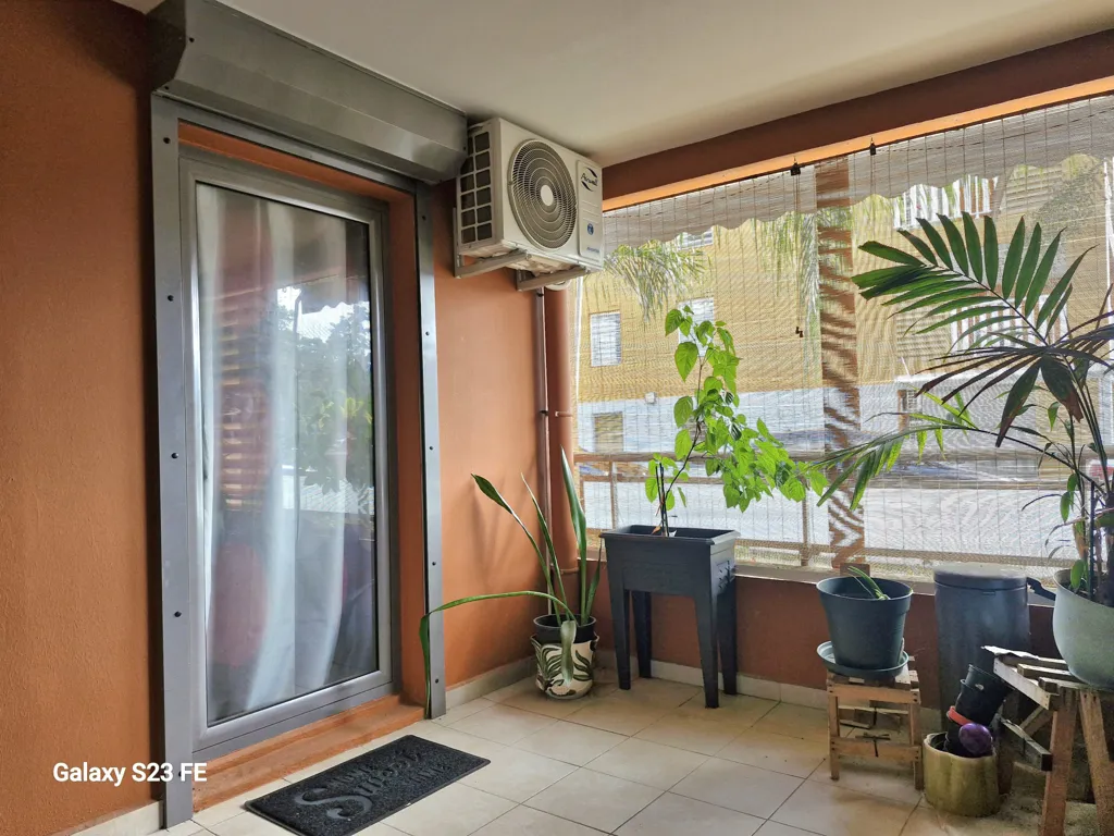 Entrée - Appartement 3 Pièces avec Terrasse à Les Abymes