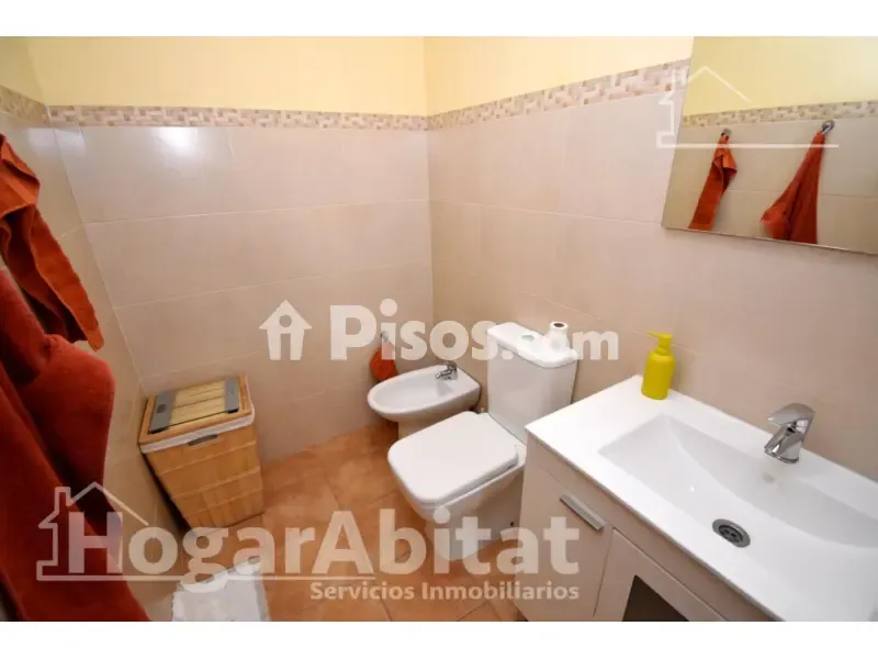 Salles de bain - Reformed Apartment with Balcony on Primado Reig