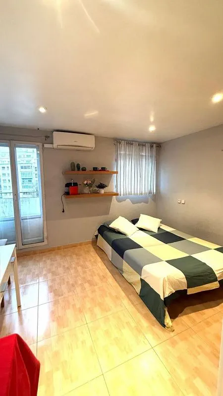 Magamistoad - Furnished Studio with Balcony in Goya, Madrid