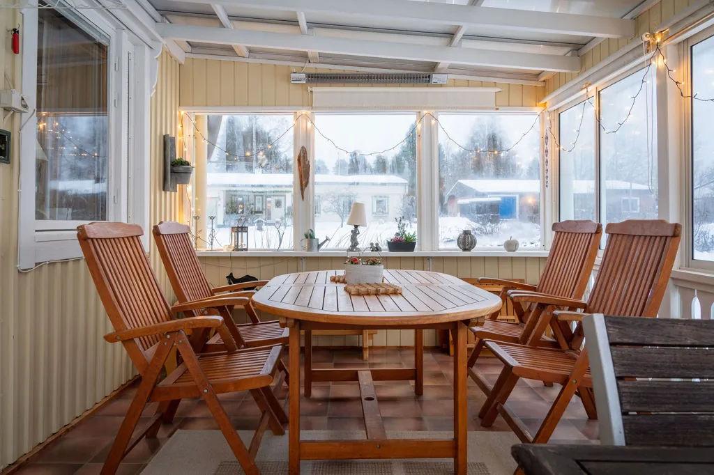 Terrasse - 1-Storey House with Garden in Burträsk