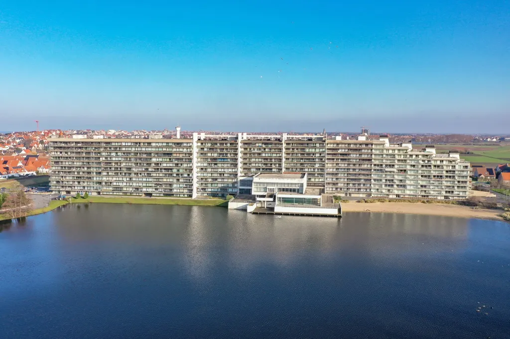 Luftaufnahme - Bright Apartment with Terrace in Duinbergen
