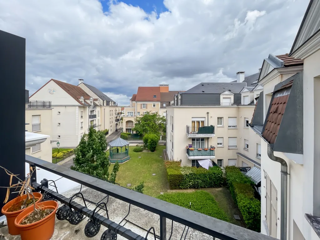 Balcon - Appartement Dernier Étage avec Balcon au Centre de Wissous