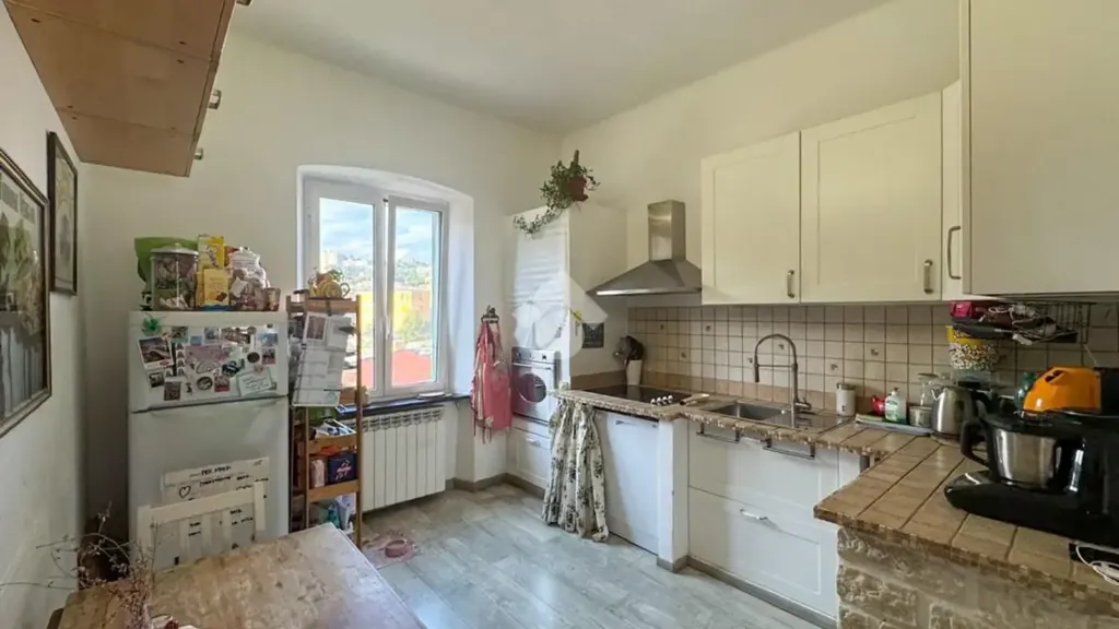 Cuisine - Apartment with Garden in Genoa