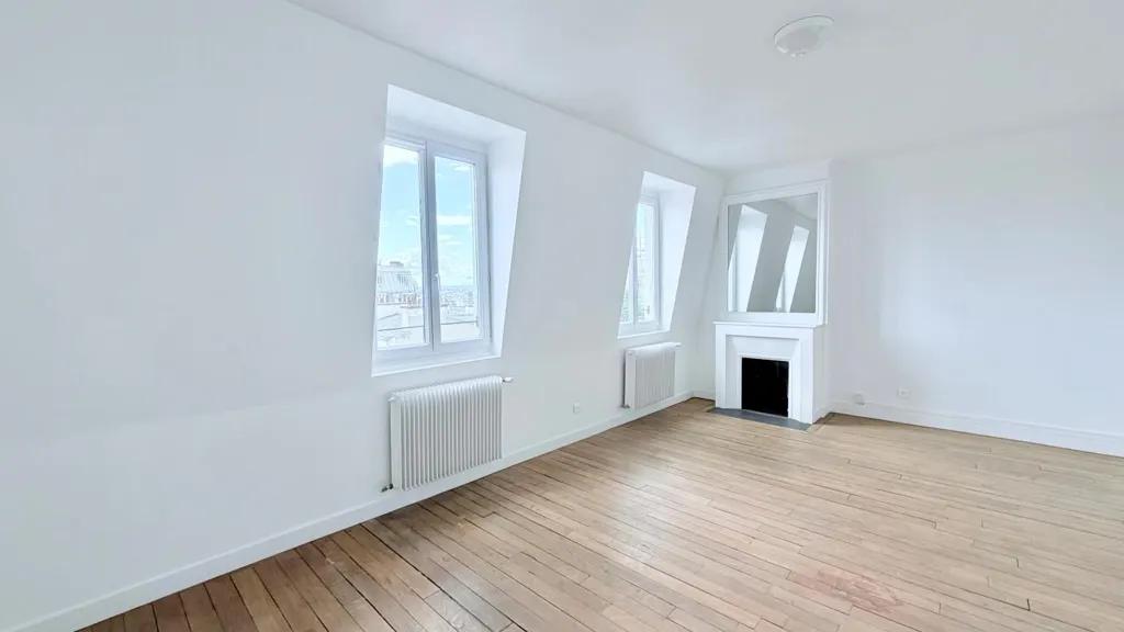 Pièces - Studio Rénové au Cœur de Montmartre