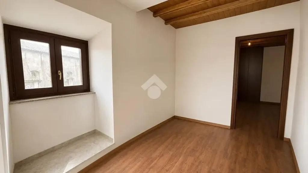 Stanze - Historic Apartments with Piazza View in Bagnaia