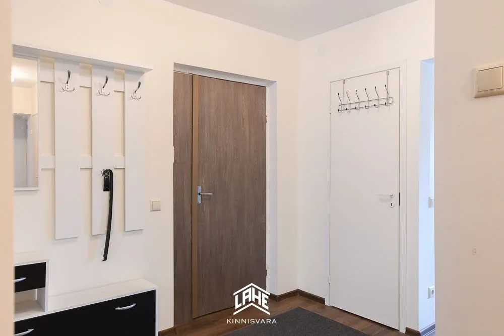 Flur - Renovated Apartment with Balcony in Kõrveküla