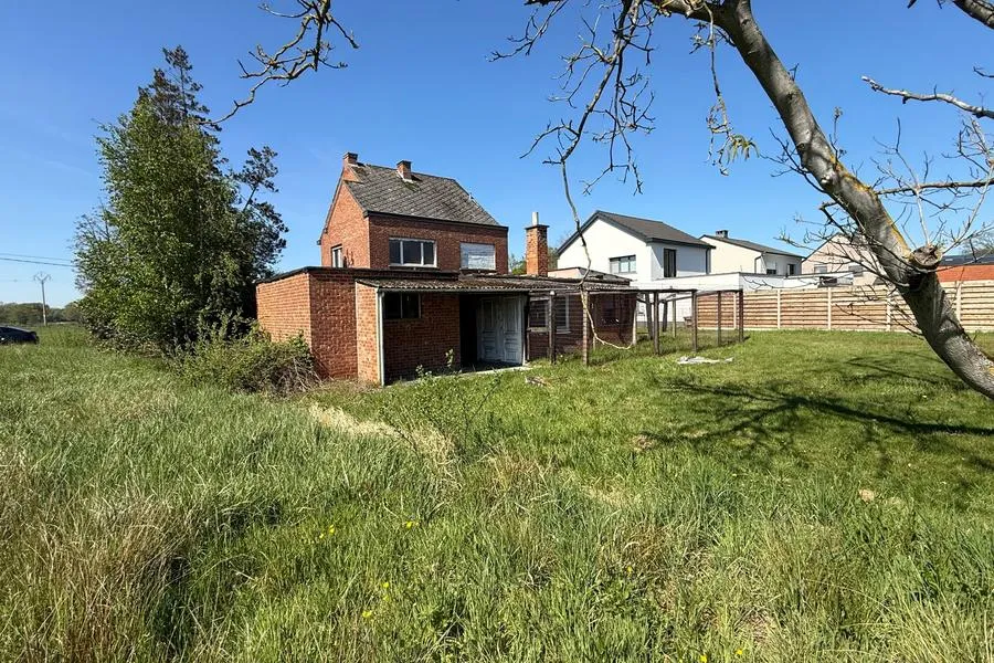 Garden - Renovatable House with Garden in Baal