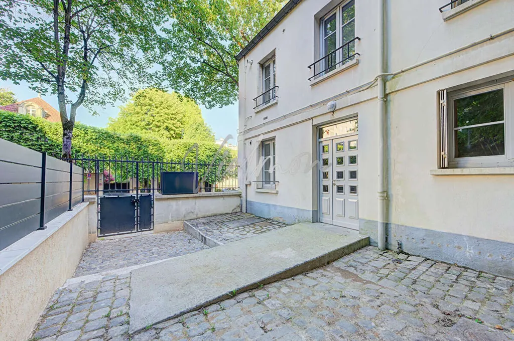 Jardin - Studio Rénové à Saint-Germain-en-Laye