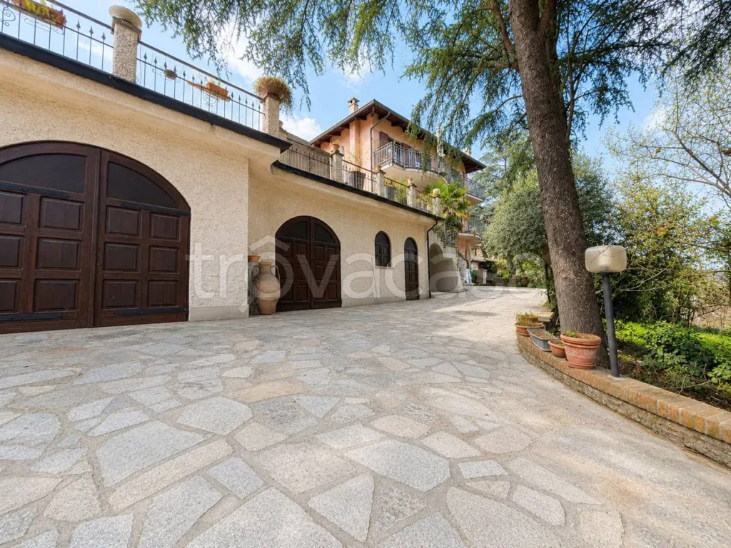 Välivaade - Bifamiliare Villa with Panoramic Terraces in Vezza d'Alba