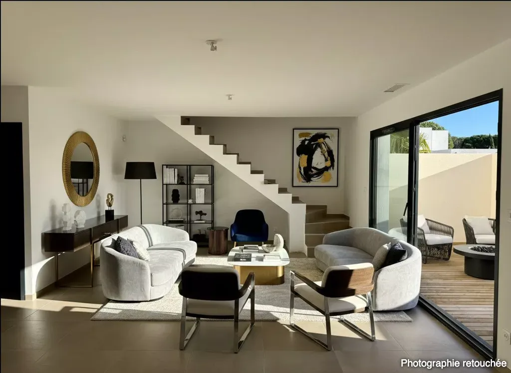 Séjour - Villa Neuve avec Piscine à Bessan