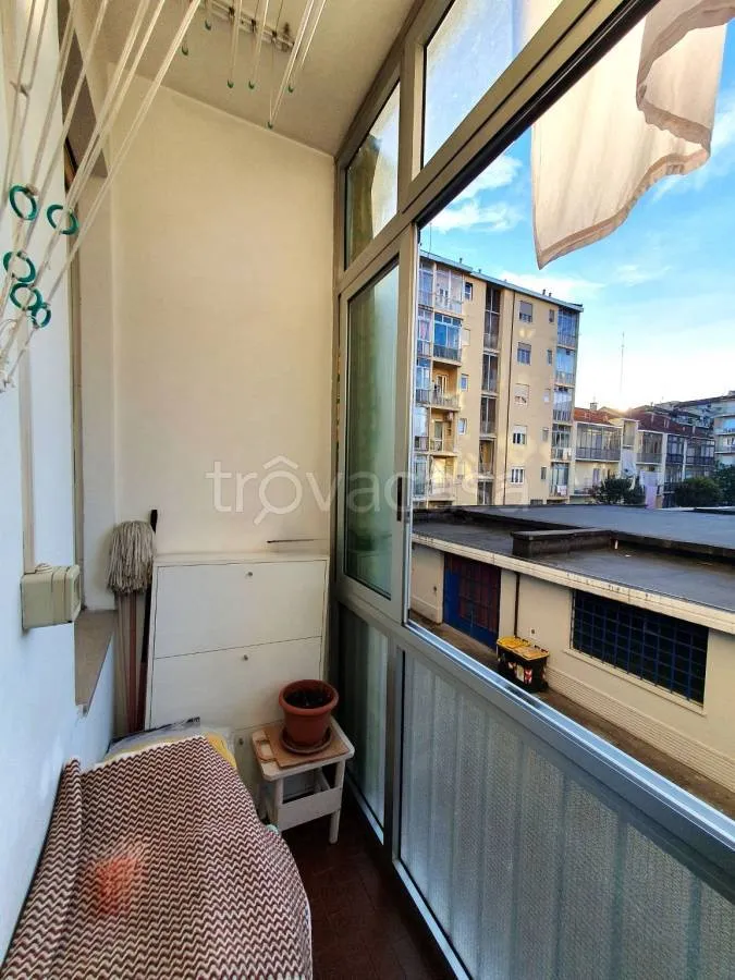 Balcone - Apartment with Double Exposure in Turin
