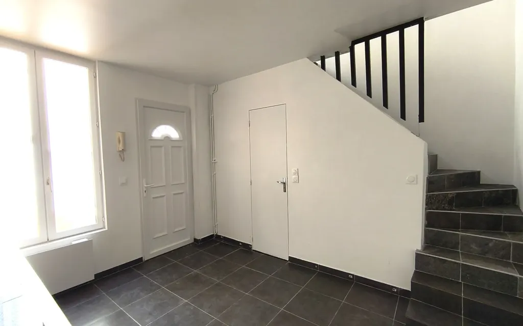 Entrée - Maison de Caractère avec Cour à Meaux Centre
