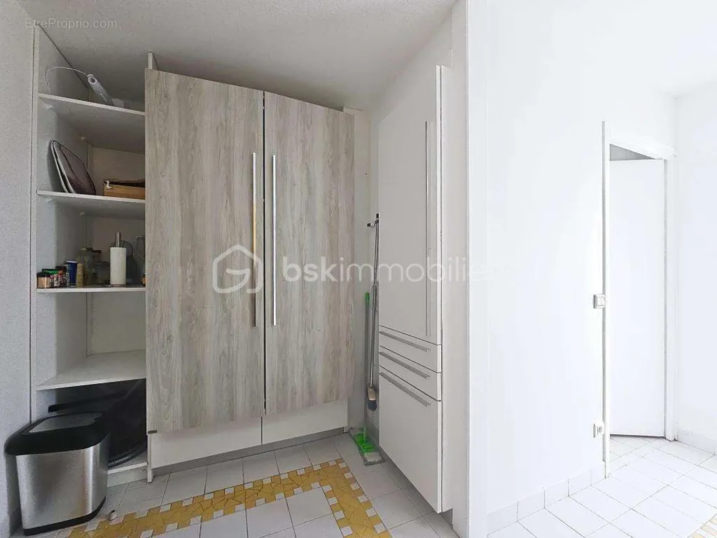 Utility Room - Studio with Pool and Beach Access in Saint François