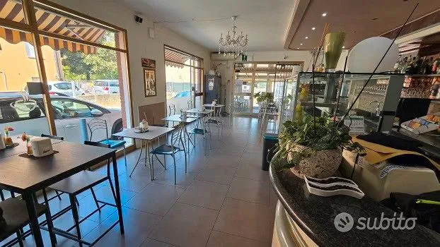 Rooms - Established Bar in Vibrant Industrial Area