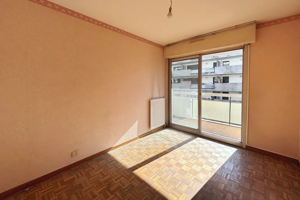 Pièces - Appartement T2 avec Terrasse au 7ème Marseille