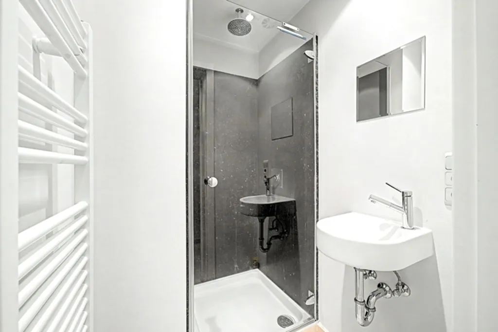 Bagni - 2-Bed Flat with Terrace in Stockel