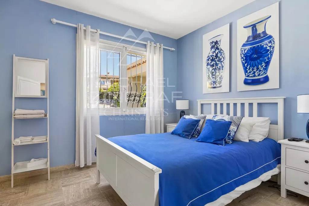 Bedrooms - Charming House with Pool in Cabris