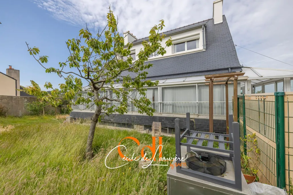 Garden - House with Sea View in Carantec
