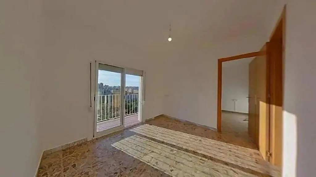Pièces - Apartment with Balcony and Lift in Les Planes