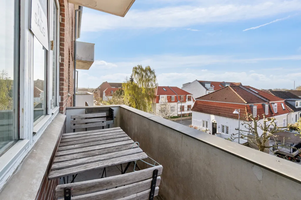 Balcon - Apartment with Private Balcony in Odense
