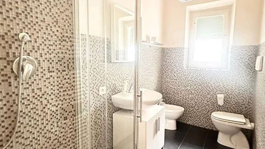 Salles de bain - Apartment with Terraced Garden in Le Cure, Florence