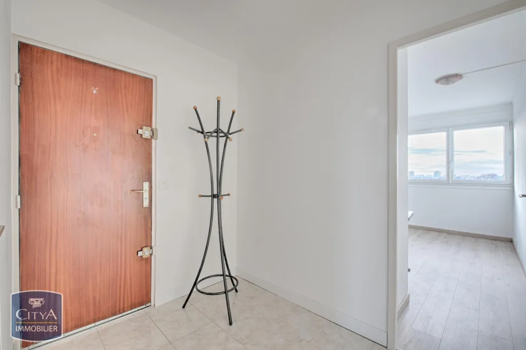 Entrée - Appartement Lumineux avec Vue Dégagée à Saint-Maurice