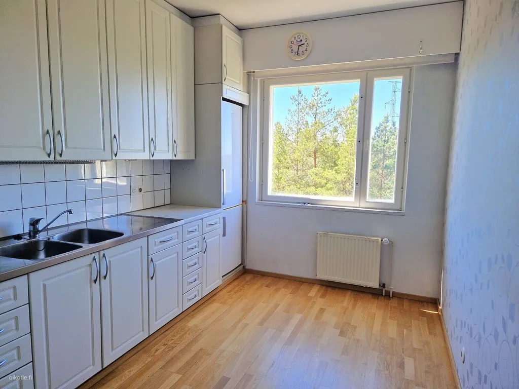 Köök - Bright Two-Bedroom with Sea View in Uusikaupunki