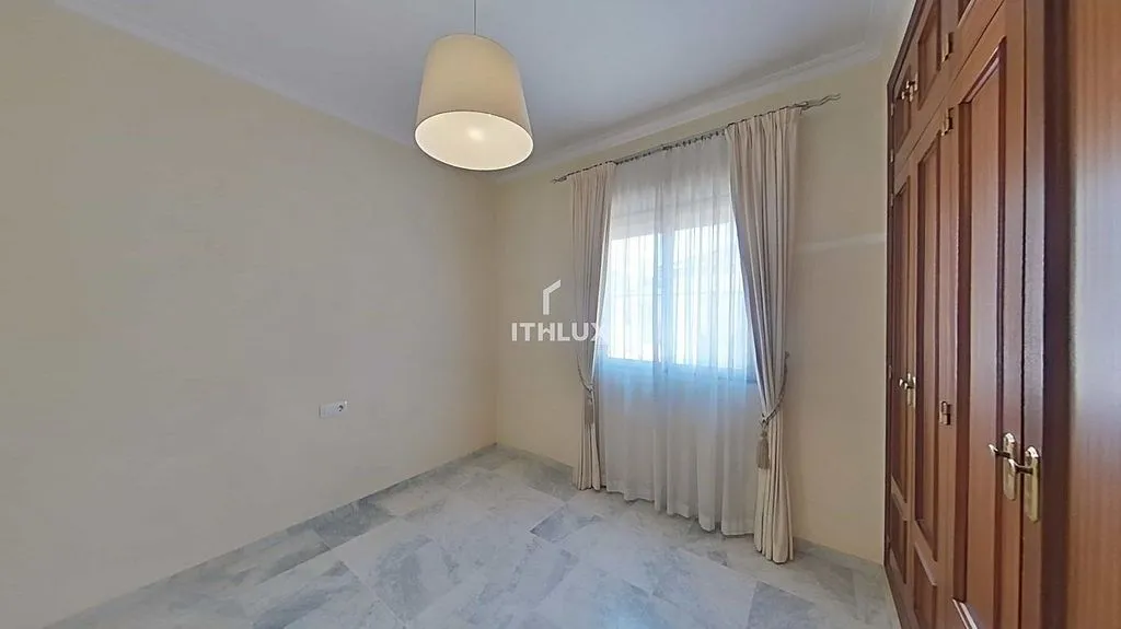 Toad - Semi-detached House with Terrace in Umbrete