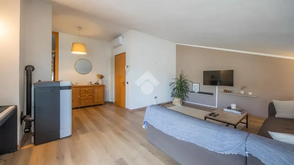 Soggiorno - 4-Bedroom Apartment with Terrace in Dolcè