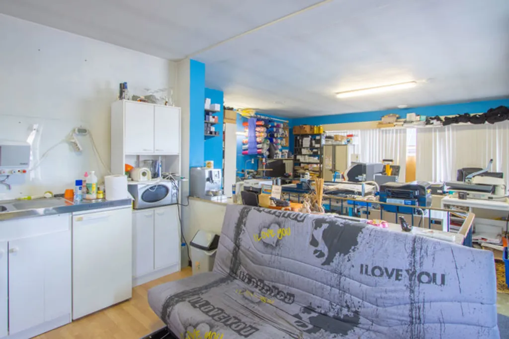 Utility Room - Commercial House with Garden in Herent