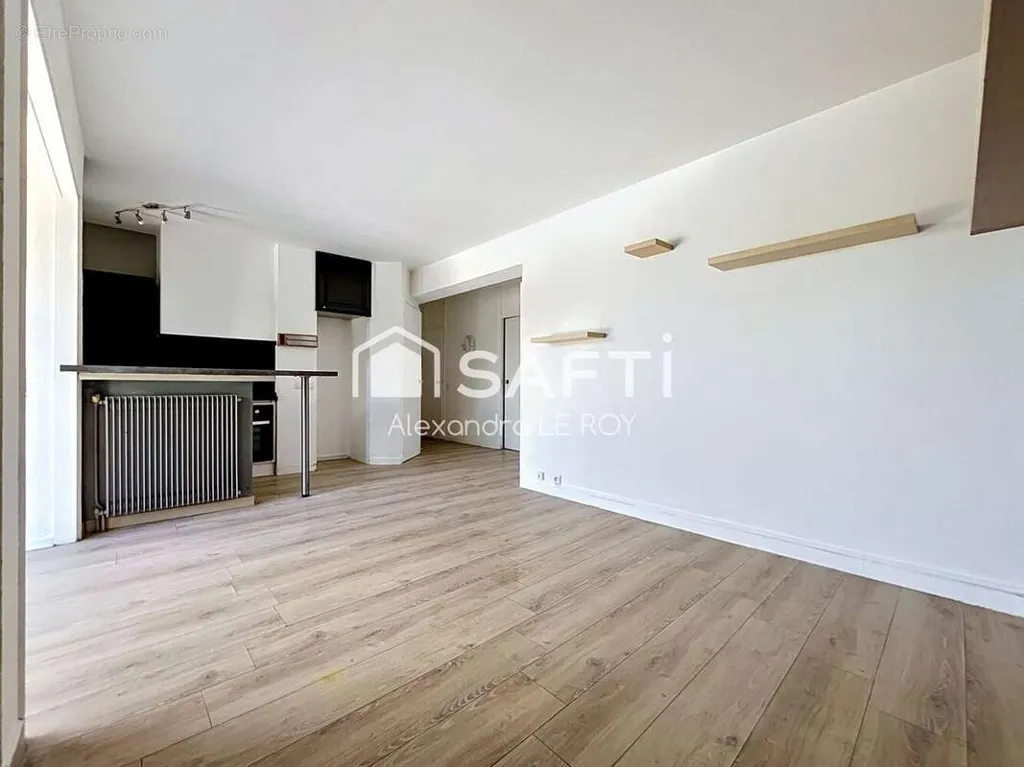 Soggiorno - 2-Bedroom Apartment with Balcony in Montpellier