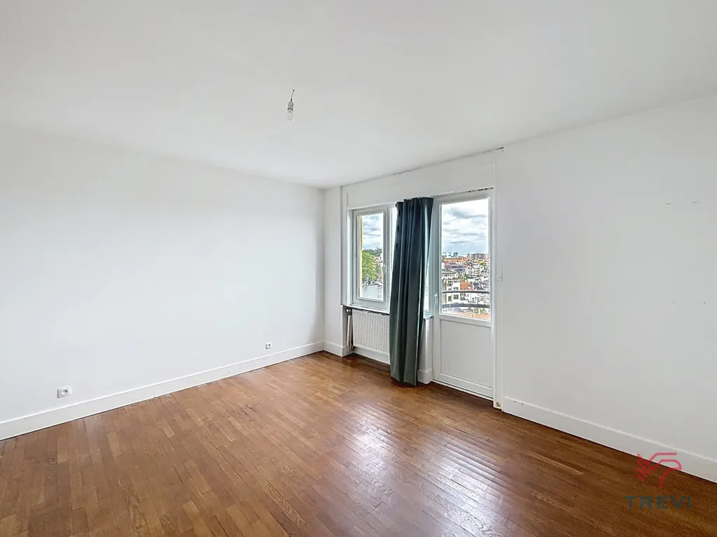 1 magamistoaga maja asukohas IXELLES