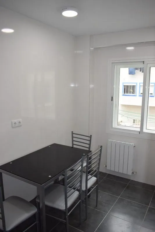 Salle à manger - Reformed Flat with East View in Oliver