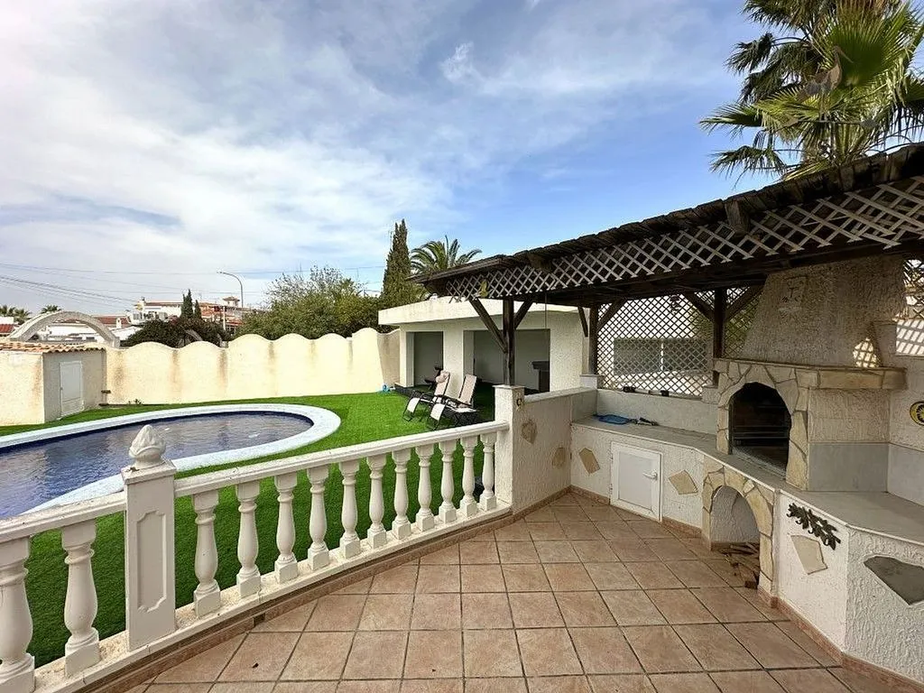 Bassein - Fully Renovated Villa with Pool in Ciudad Quesada