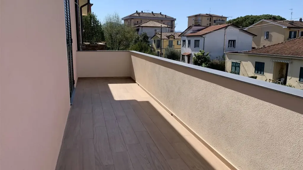 Rõdu - Newly Built Apartment with Terrace in Sarzana