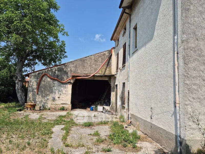 Aed - Detached House with Garden in Goito