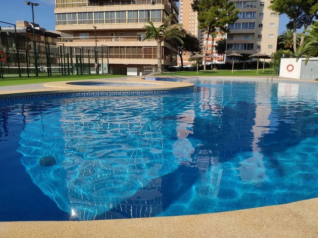 Bassein - Seafront Apartment with Pool in Benidorm